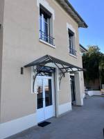 Fabrication de marquise métallique de porte sur-mesure en métal à Lyon